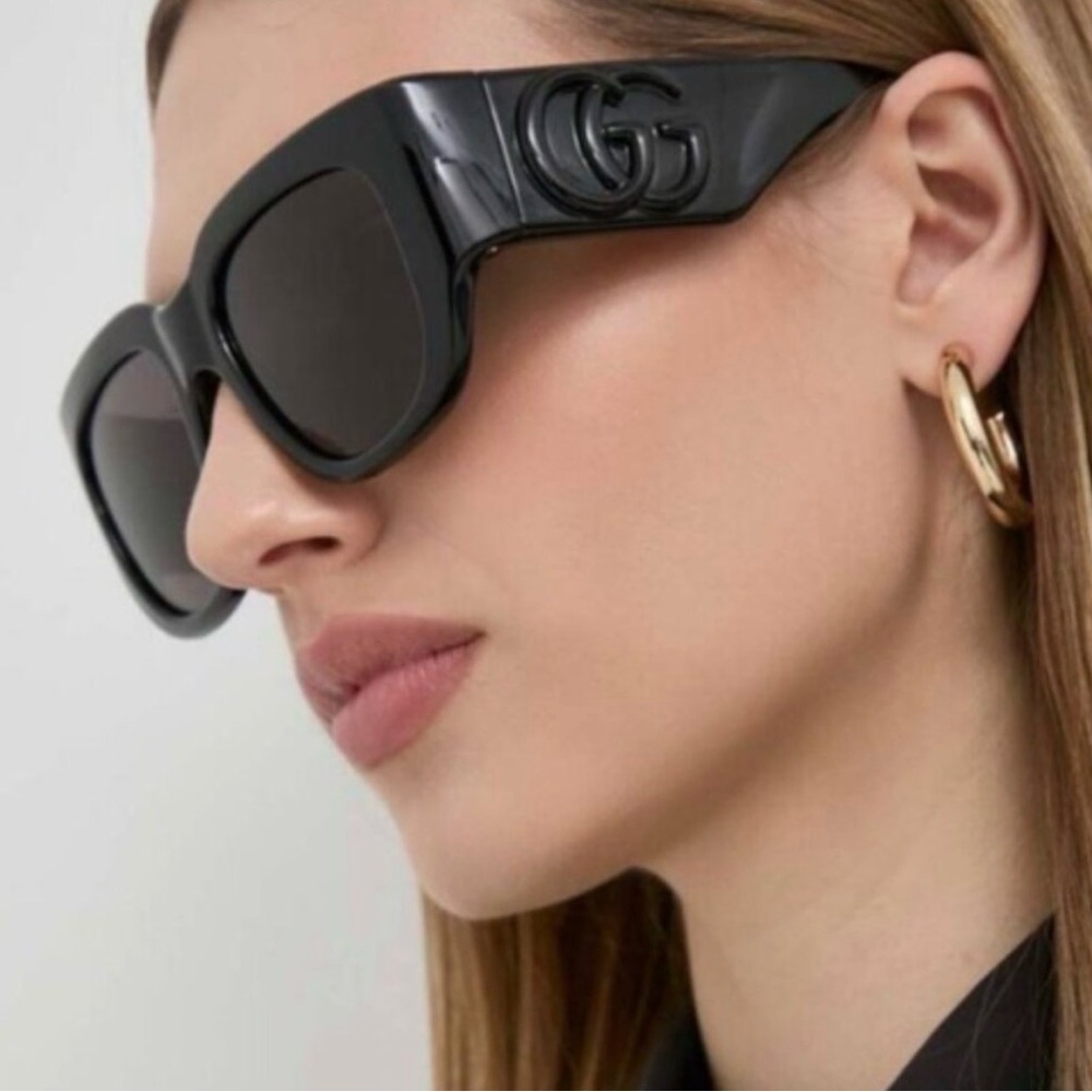 Gucci Black Oversized Women's Sunglasses with GG1545S